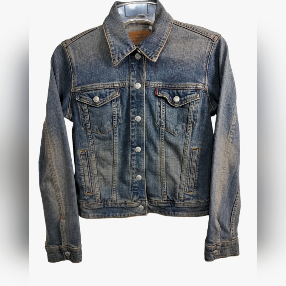 (1946) Levi's Snap Down Distressed
Trucker Jacket